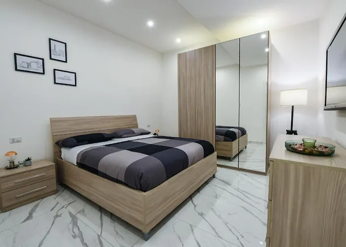 Rosaroll 57 * Neapel